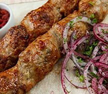 Люля-кебаб из говядины с бастурмой