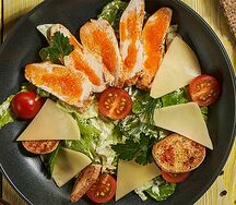 Цезарь с курицей
