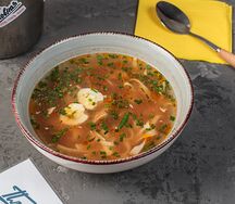 Куриный с домашней лапшой