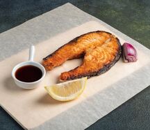 Стейк форели на мангале