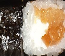 Ролл лосось-сыр