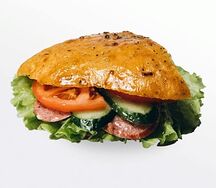 Сэндвич с сервелатом