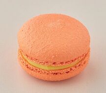 Макарон манго-маракуйя