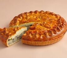 Пирог с картофелем, грибами и сыром