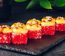 Ролл Запеченная калифорния с лососем