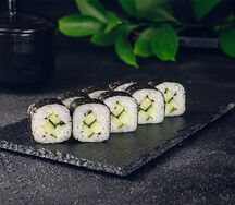 Ролл с огурцом