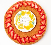 Торт Наполеон по-домашнему с декором из клубники