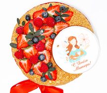 Торт Наполеон по-домашнему с декором 28 и пряником День мамы