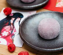 Моти малиновый мусс с таро доставка