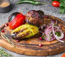 Ассорти из овощей, запечённых на мангале