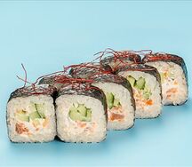 Ролл с муссом из лосося