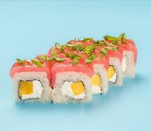 Ролл тунец-манго-трюфельный унаги