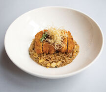 Жаренный рис с хрустящим цыпленком