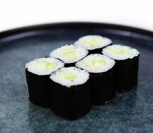 Ролл с огурцом