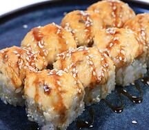 Запеченный ролл с лососем 4 шт