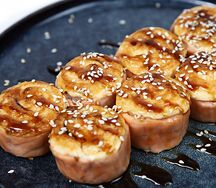 Запеченный ролл Филадельфия hot 4 шт