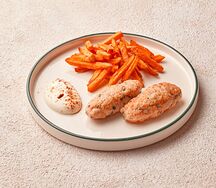 Кебаб креветка-курица с бататом фри и чесночным мацони