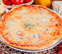 Пицца Кватро Формаджи средняя