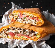 Сырная шаурма с курицей