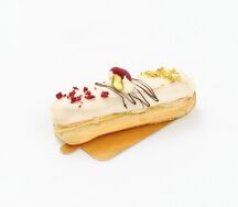 Эклер ванильный