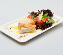 Яйцо Бенедикт со слабосоленым лососем