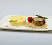 Медальоны из говядины