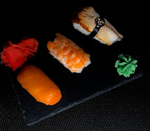 Суши с угрем