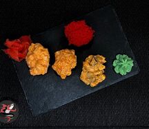 Гункан с тобико