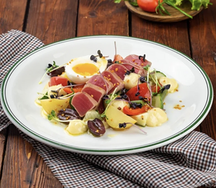 Салат с тунцом