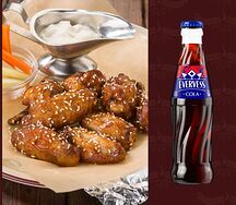 Куриные крылышки и напиток