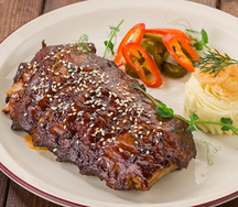 Свиные ребрышки с картофельным пюре