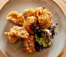 Баклажаны с креветкой в кляре