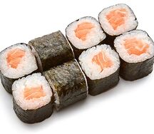 Маки с лососем