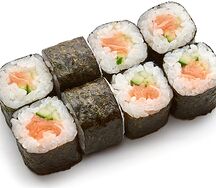 Маки с лососем