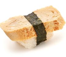 Суши с омлетом