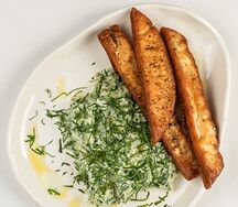 Дзадзики с лабне и хрустящей питой с заатором