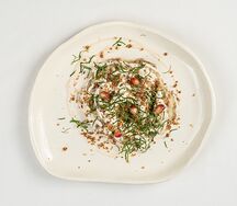Бабагануш с дуккой, кинзой и зернами граната