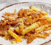 Картофель жареный с пармезаном