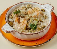 Рагу из морепродуктов, запеченное с сыром