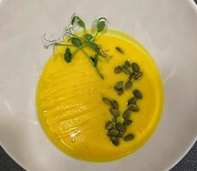 Крем-суп из тыквы со сливками и семечками