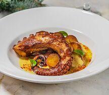 Осьминог с бэйби-картофелем