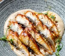 Угорь с пастой птитим и белыми грибами