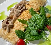 Омлет с моцареллой и вешенками