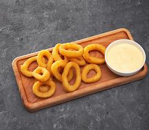 Кольца кальмара с соусом