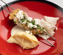 Куриное бедро с пюре и грибным соусом