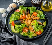Салат с морепродуктами