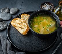 Куриный суп с лапшой