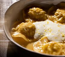Равиоли из морепродуктов с соусом из лайма и зелёного чая