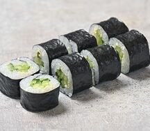 Мини-ролл с огурцом