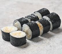 Мини-ролл с кальмаром